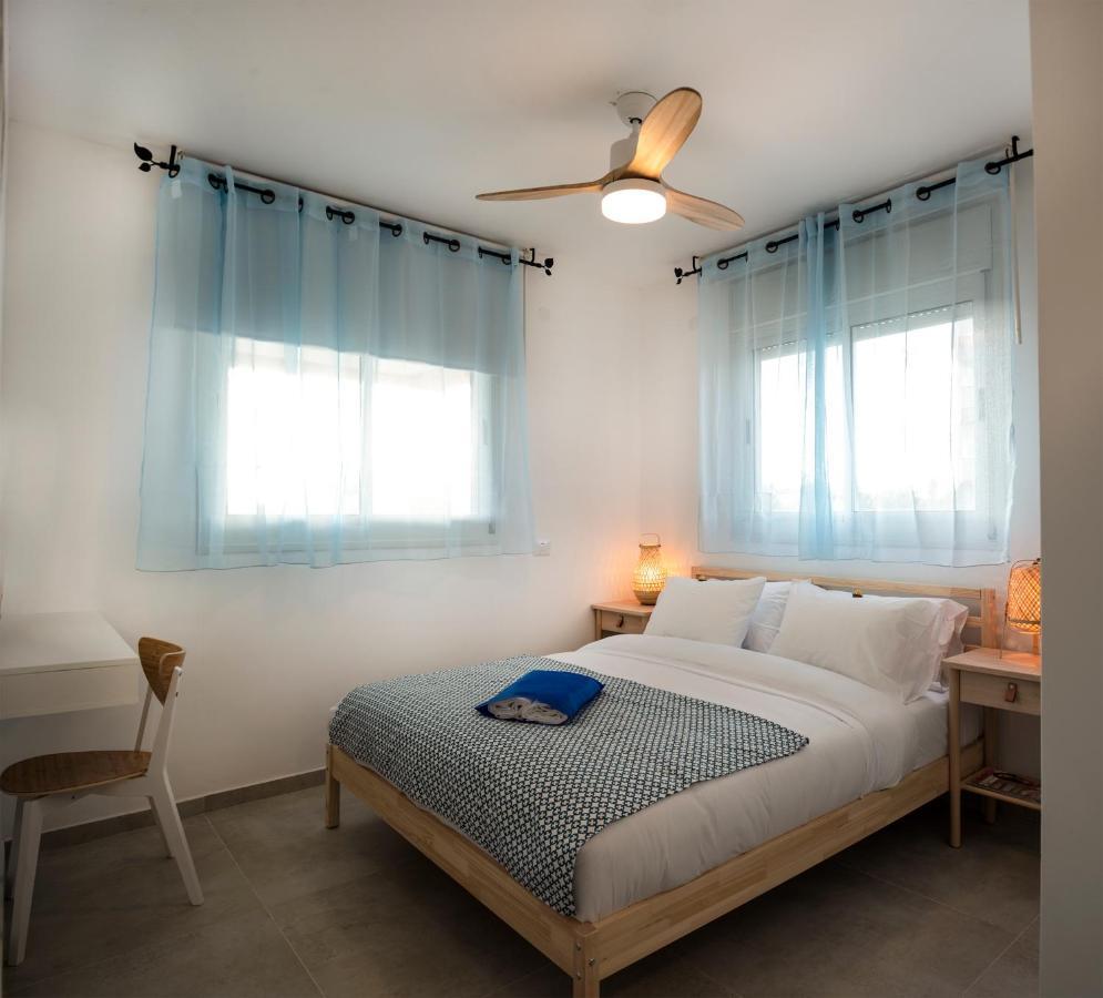 Argaman Beach Apartment Акко Экстерьер фото